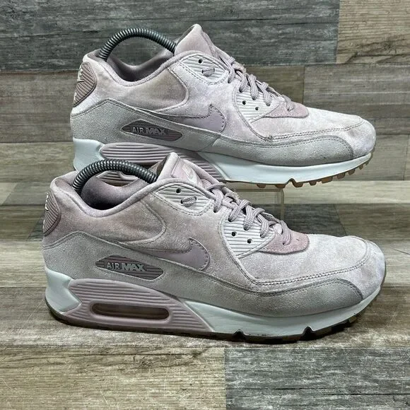 Nike Shoes Nike Air Max Lux Shoes Womens Pink Particle